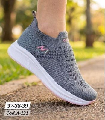 ZAPATILLA IMPORTADA MARCA DURBAN SIN PASADOR