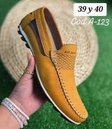 MOCASINES DE CUERO TRUJILLANO